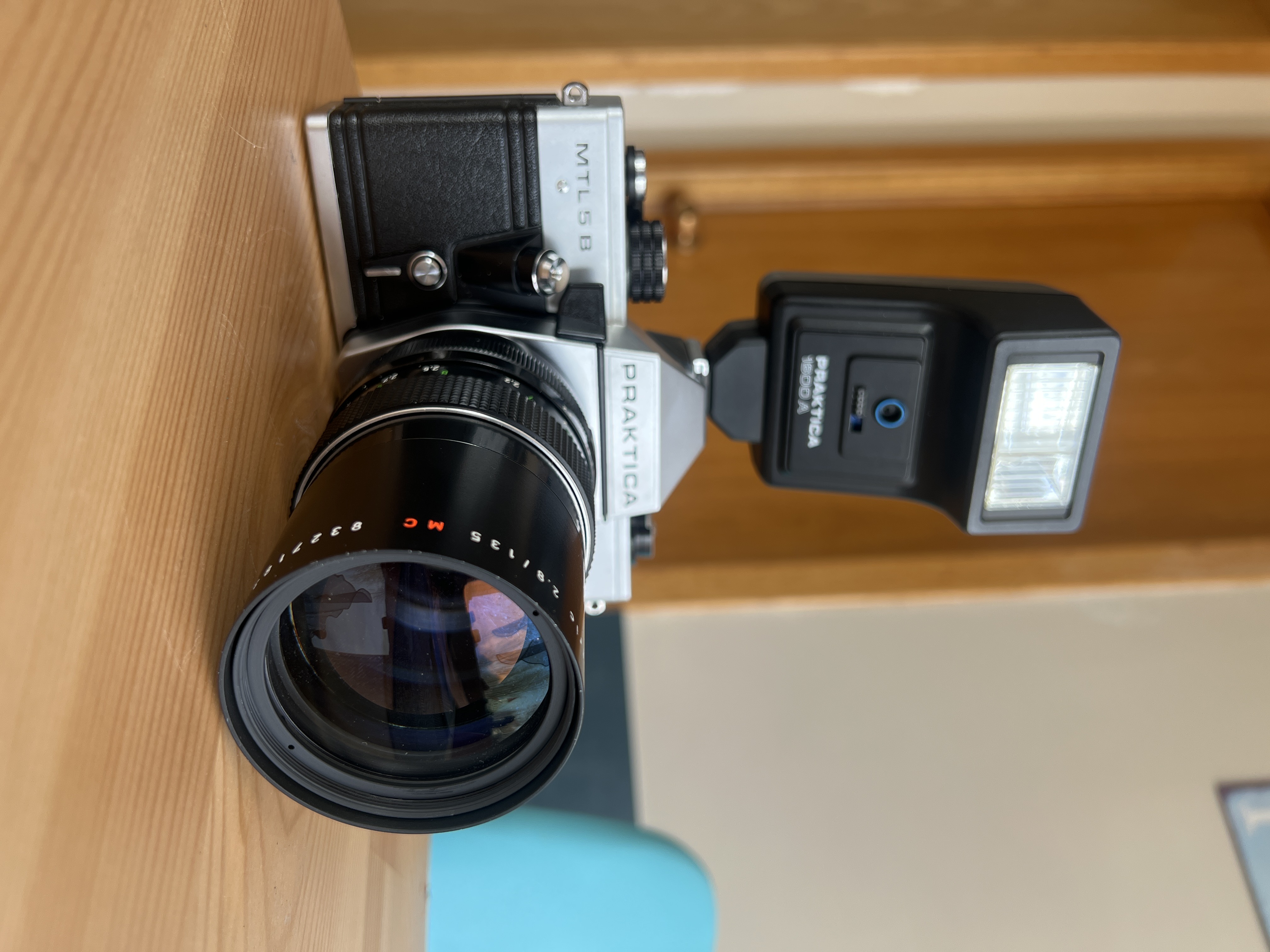 Praktica MTL5b and flash