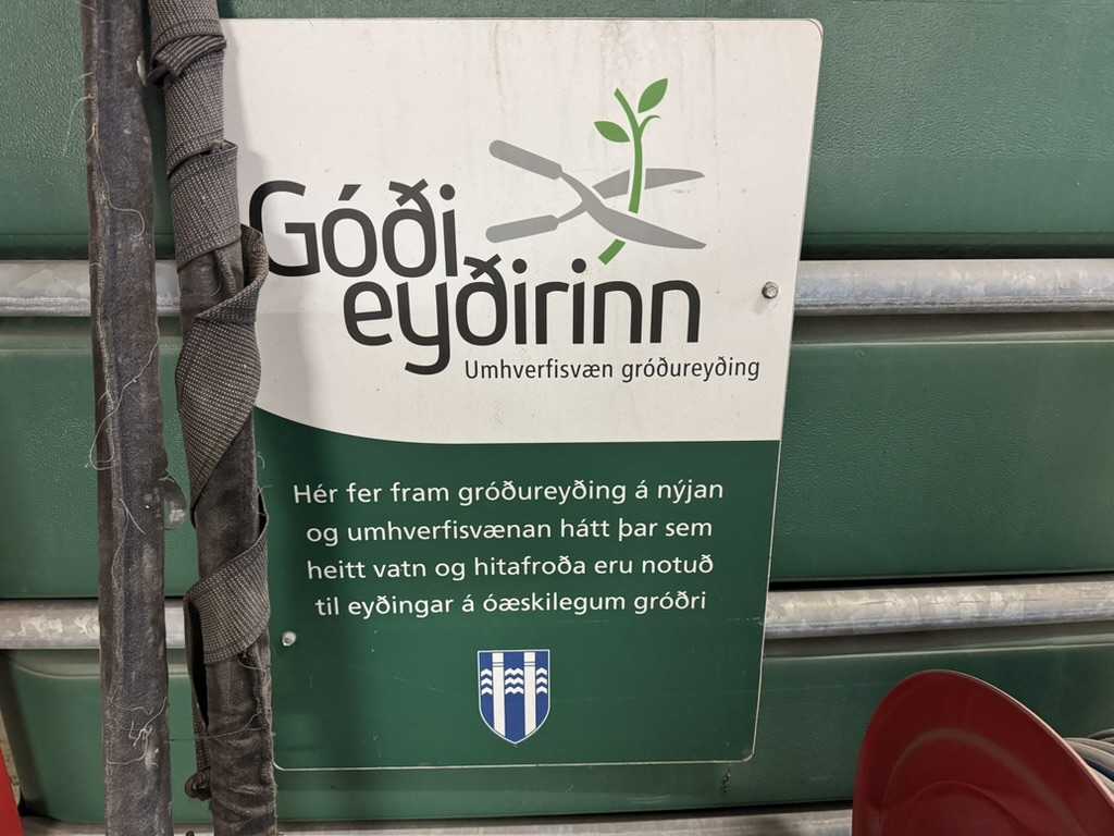 Spuma Gróðureyðingarvél