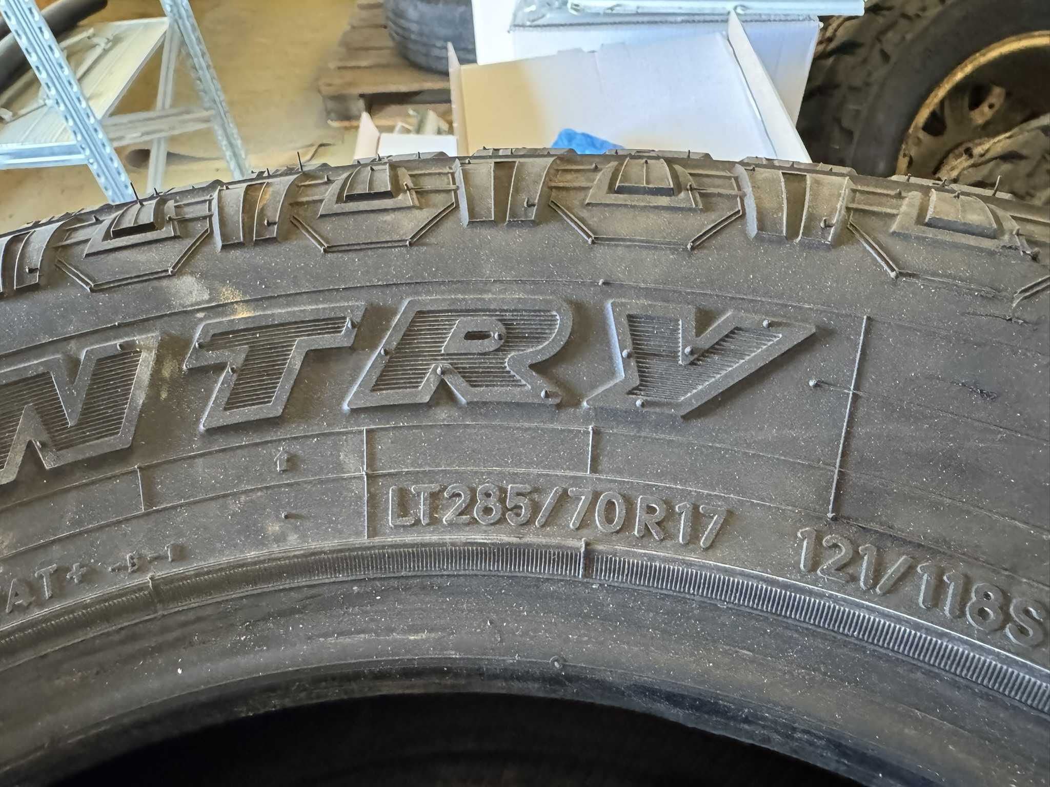 17'' Jeppadekk – Toyo Open Country A/T+ 285/70R17